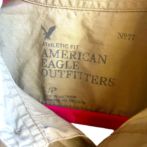 AMERICAN EAGLE Small Men’s Button Down 100% Cotton Long Sleeved Shirt Khaki - Picture 3 of 3